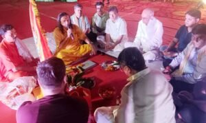 Noida News: गणेश वंदना के साथ हुआ रामलीला मंचन का शुभारंभ