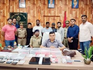 Noida News: पुलिस ने एक नाइजीरियाई नागरिक सहित पांच लोगों को किया गिरफ्तार