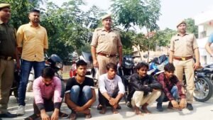 Noida News: अन्तर्राज्यीय वाहन चोर गैंग का पर्दाफाश, पांच गिरफ्तार