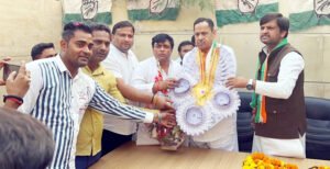 Noida News: नोएडा में हुआ नसीमुद्दीन सिद्दीकी का जोरदार स्वागत कई लोगों ने ली कांग्रेस की सदस्यता
