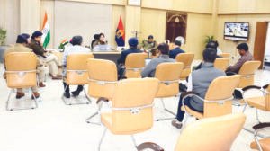 ऑटो एक्सपो की तैयारी व सुरक्षा व्यवस्था को लेकर पुलिस कमिश्नर ने की समीक्षा बैठक