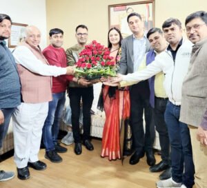 उत्तर प्रदेश युवा व्यापार मंडल की टीम ने धूमधाम से मनाया डॉ. पल्लवी शर्मा के जन्मदिवस