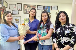 मिसेज इंडिया डॉ कर्णिका तिवारी को ईएमसीटी ने किया सम्मानित