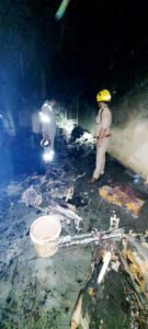 ग्राउंड फ्लोर पर लगी आग, चार बाइक जली
