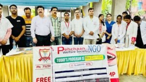 आरडब्ल्यूए सेक्टर 22 और ब्राह्मण रक्षा दल के सहयोग से एनजीओ ने लगाया डेंटल कैम्प