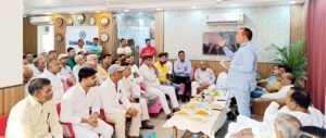 भाजपा नोएडा महानगर अध्यक्ष मनोज गुप्ता ने किया भारतीय किसान यूनियन मंच व किसानों के साथ संवाद