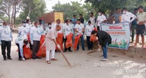नोवरा और नोएडा प्राधिकरण ने किया स्वच्छता महाश्रमदान