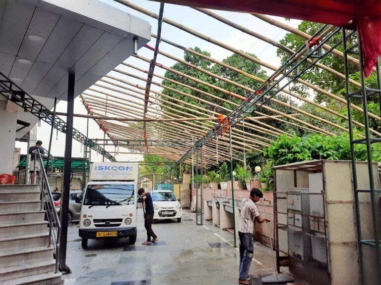 इस्कॉन नोएडा मंदिर में शुरू हुई भगवान श्री कृष्ण जन्मोत्सव की तैयारियां