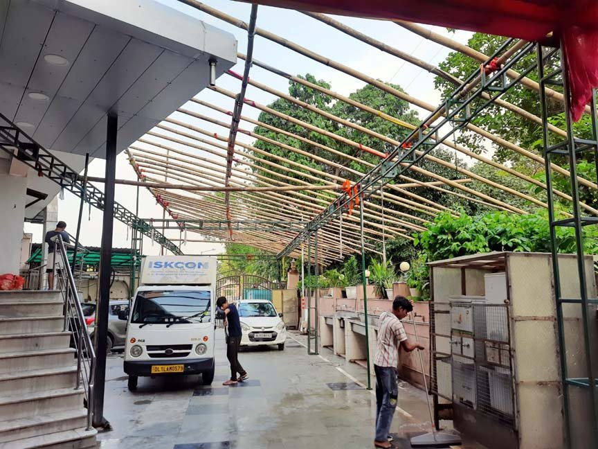 इस्कॉन नोएडा मंदिर में शुरू हुई भगवान श्री कृष्ण जन्मोत्सव की तैयारियां