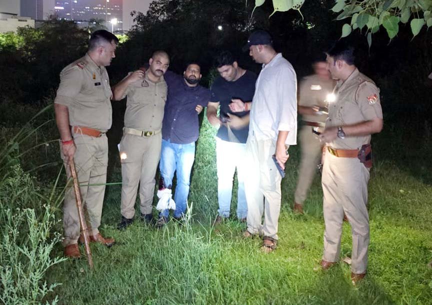 पुलिस और बदमाश की मुठभेड़