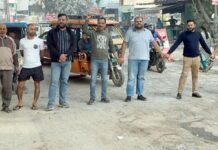 एलिवेटेड रोड के नीचे की सड़क व्यापारियों और राहगीरों के लिए बनी बड़ी मुसीबत: विकास जैन