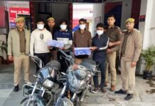 एनसीआर में लूटपाट करने वाले चार बदमाश गिरफ्तार, 52 मोबाइल फोन, दो मोटरसाइकिल व असलहा बरामद