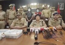 क्रिप्टो करेंसी दिलाने का झांसा देकर ठगी करने वाले दो युवक गिरफ्तार